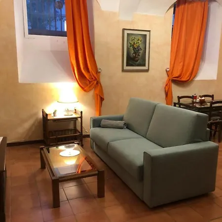 公寓 Luminosa E Accogliente Casa Centro Storico 罗马